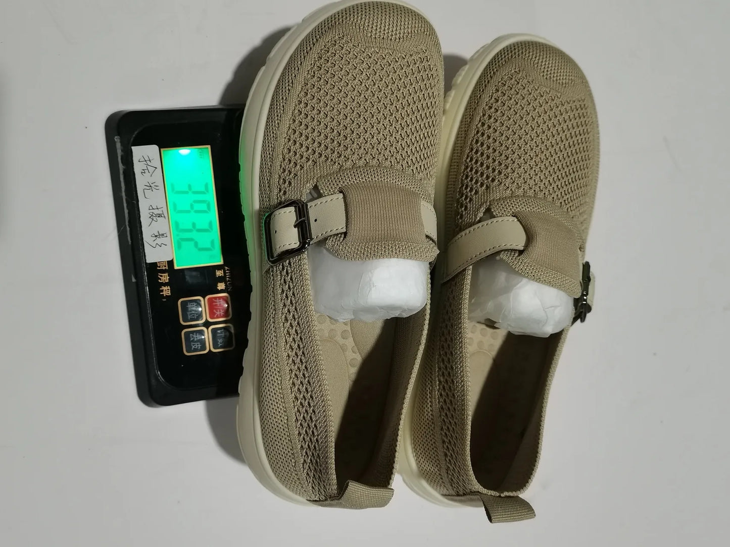 Breathable And Comfortable Sneaker Slip-on Soft Bottom Walking