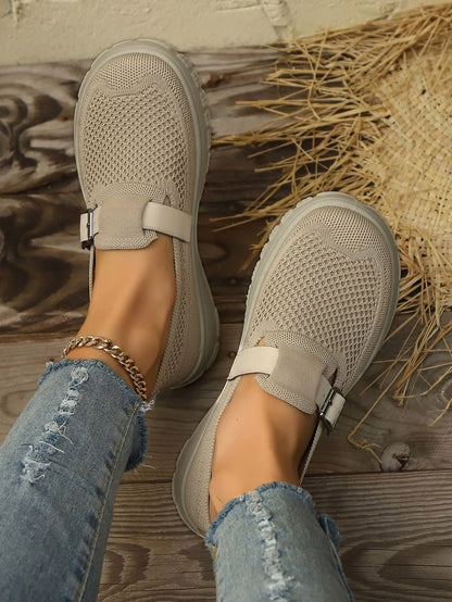 Breathable And Comfortable Sneaker Slip-on Soft Bottom Walking